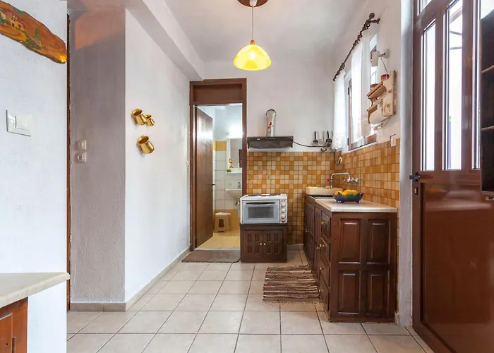 Nikoleri & Lägenhet Lefokastro