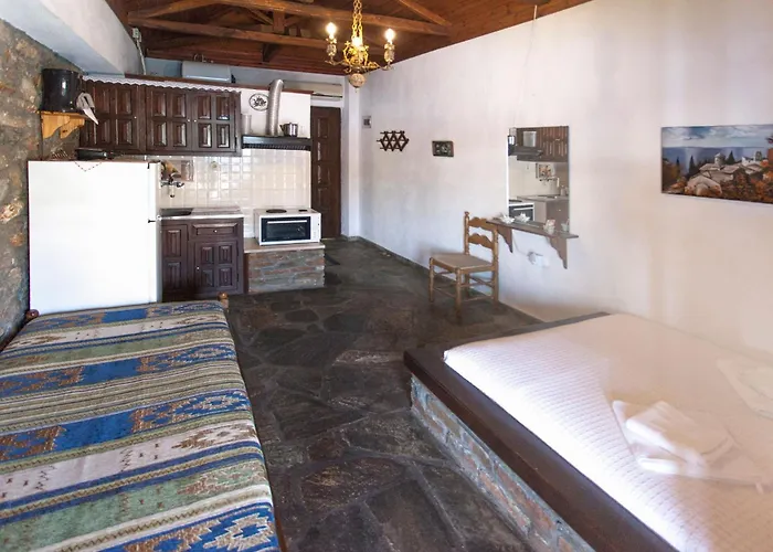 Nikoleri & Lägenhet