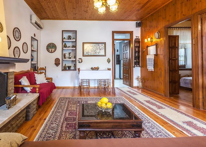 Nikoleri & Lägenhet