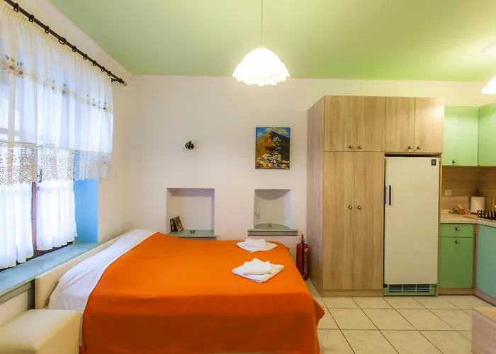 Nikoleri & Lägenhet *