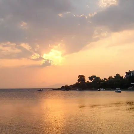 Nikoleri & ليفوكاسترو