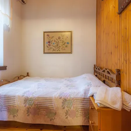 Nikoleri & ليفوكاسترو