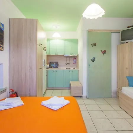 Apartment Nikoleri &
