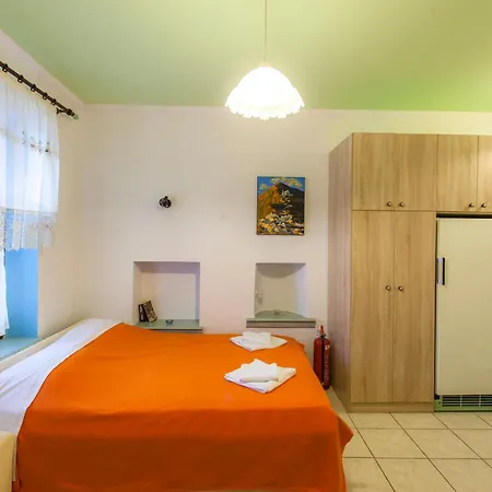 Nikoleri & Apartmán *