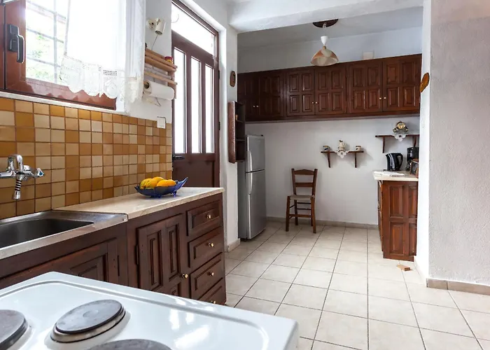 Nikoleri & Apartment Lefokastro